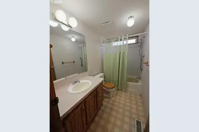530 Shorepines Pl, Coos Bay, OR 97420 - Photo 14