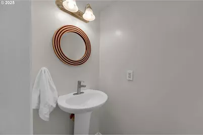 1125 58th St #96, Springfield, OR 97478 - Photo 18