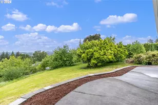 352 NE Lovrien Ave, Gresham, OR 97030 - Photo 36