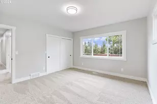 352 NE Lovrien Ave, Gresham, OR 97030 - Photo 22