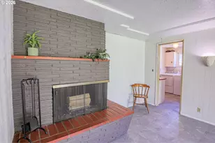 7077 Main St, Springfield, OR 97478 - Photo 10
