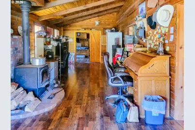 3450 Hogan Rd, Oakland, OR 97462 - Photo 8