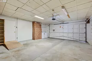 16706 SE Ankeny St, Portland, OR 97233 - Photo 32