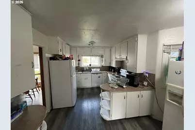 1010 Horn Ln, Eugene, OR 97404 - Photo 6