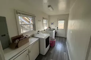 1010 Horn Ln, Eugene, OR 97404 - Photo 8