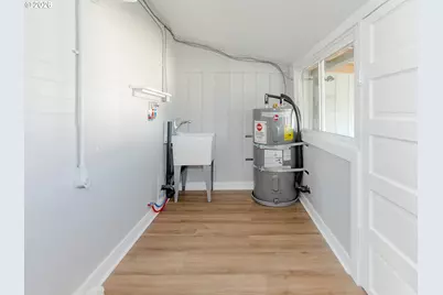 904 E 33rd St, Vancouver, WA 98663 - Photo 6
