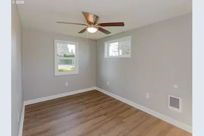 904 E 33rd St, Vancouver, WA 98663 - Photo 24