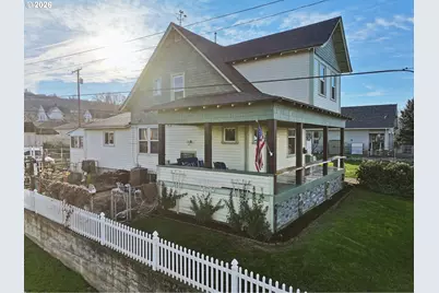 1022 E 10th St, The Dalles, OR 97058 - Photo 2