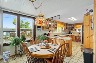 1022 E 10th St, The Dalles, OR 97058 - Photo 18