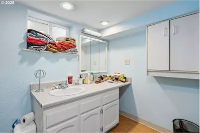 1022 E 10th St, The Dalles, OR 97058 - Photo 34