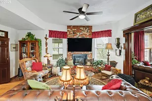 1022 E 10th St, The Dalles, OR 97058 - Photo 8