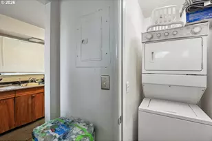 501 SE 157th Ave, Portland, OR 97233 - Photo 8