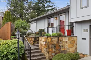 10445 SW Highland Dr, Tigard, OR 97224 - Photo 2