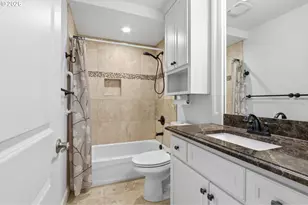 10445 SW Highland Dr, Tigard, OR 97224 - Photo 28