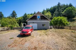 94360 Willanch Ln, North Bend, OR 97459 - Photo 10