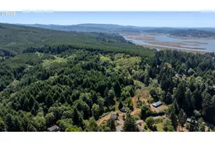 94360 Willanch Ln, North Bend, OR 97459 - Photo 4