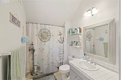 94360 Willanch Ln, North Bend, OR 97459 - Photo 18