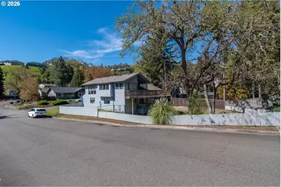 107 Woodoak Dr, Roseburg, OR 97471 - Photo 38