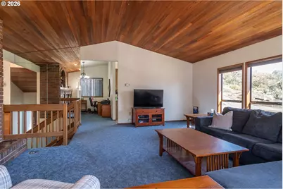 107 Woodoak Dr, Roseburg, OR 97471 - Photo 6