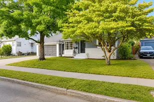 7430 N Hurst Ave, Portland, OR 97203 - Photo 2
