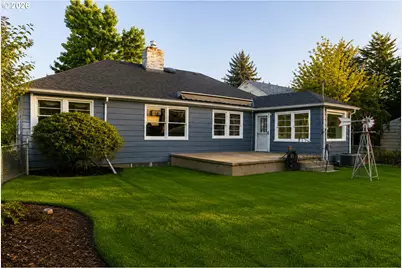 7430 N Hurst Ave, Portland, OR 97203 - Photo 38