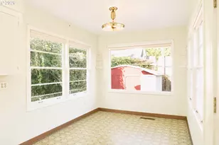 7430 N Hurst Ave, Portland, OR 97203 - Photo 18