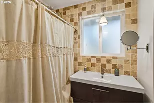 18042 SE Clay St, Portland, OR 97233 - Photo 24