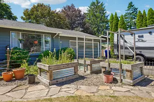 18042 SE Clay St, Portland, OR 97233 - Photo 4