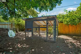 18042 SE Clay St, Portland, OR 97233 - Photo 42