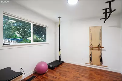 18042 SE Clay St, Portland, OR 97233 - Photo 30