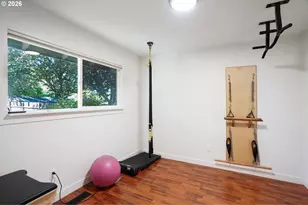 18042 SE Clay St, Portland, OR 97233 - Photo 30