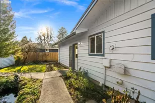 2813 Maywood Dr, Forest Grove, OR 97116 - Photo 32