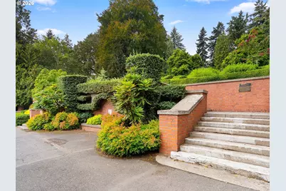 2393 SW Park Pl #112, Portland, OR 97205 - Photo 36