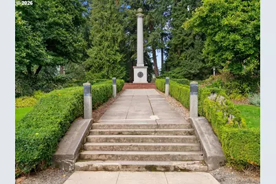 2393 SW Park Pl #112, Portland, OR 97205 - Photo 38