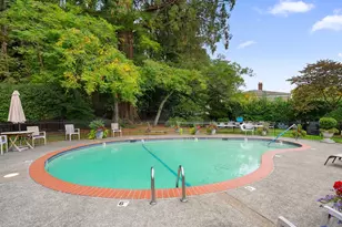 2393 SW Park Pl, Portland, OR 97205 - Photo 34