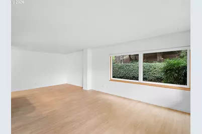 2393 SW Park Pl #112, Portland, OR 97205 - Photo 4