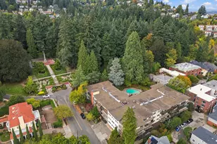 2393 SW Park Pl, Portland, OR 97205 - Photo 46
