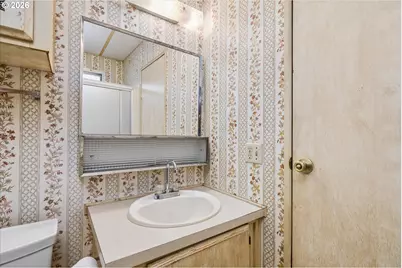 40329 Booth Kelly Rd, Springfield, OR 97478 - Photo 24
