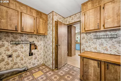 40329 Booth Kelly Rd, Springfield, OR 97478 - Photo 26