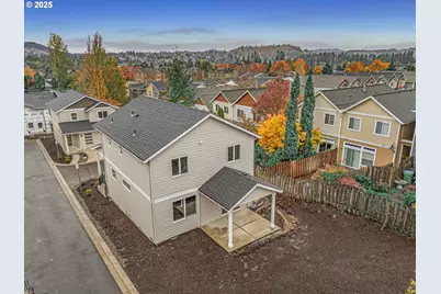 185 NW Mawrcrest Ave, Gresham, OR 97030 - Photo 4