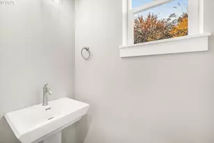 185 NW Mawrcrest Ave, Gresham, OR 97030 - Photo 20