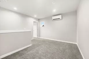 185 NW Mawrcrest Ave, Gresham, OR 97030 - Photo 24