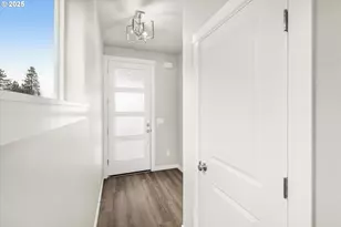 185 NW Mawrcrest Ave, Gresham, OR 97030 - Photo 4