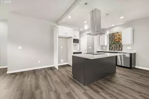 185 NW Mawrcrest Ave, Gresham, OR 97030 - Photo 6