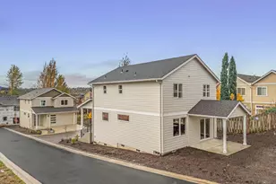 185 NW Mawrcrest Ave, Gresham, OR 97030 - Photo 36