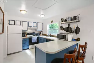 18402 SW Burns Ridge Ct, Beaverton, OR 97007 - Photo 2