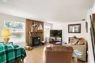 18402 SW Burns Ridge Ct, Beaverton, OR 97007 - Photo 4