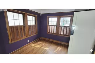 5836 NE Halsey St, Portland, OR 97213 - Photo 4