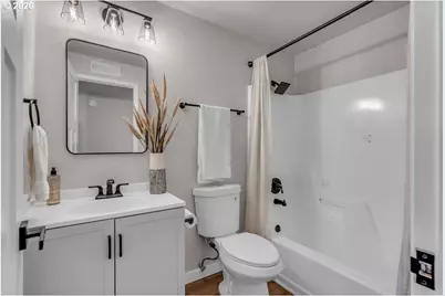 643 SE 40th Ct, Hillsboro, OR 97123 - Photo 26