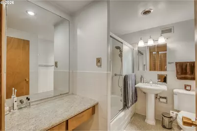 1220 NE 17th Ave #2D, Portland, OR 97232 - Photo 12